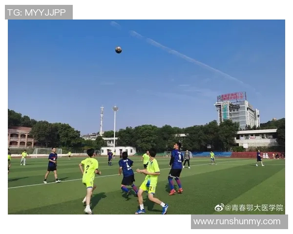 追逐梦想足球的旅程与心灵成长的故事